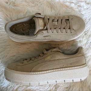 New PUMA SUEDE Plataform Trace Size 9
